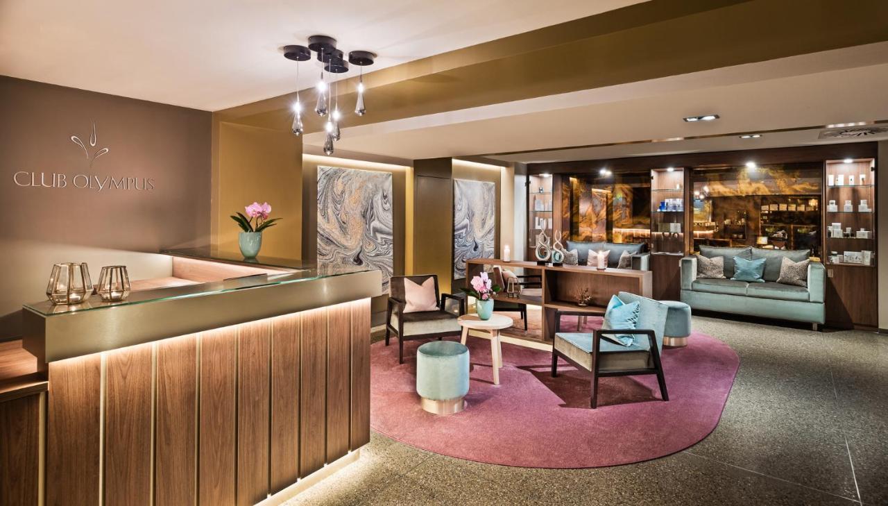 Hotel Conrad Hamburgo Exterior foto The lobby of the hotel