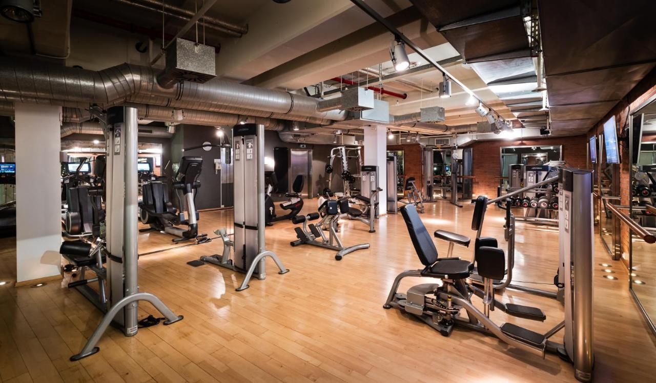 Hotel Conrad Hamburgo Exterior foto The gym at the Mandarin Oriental, New York