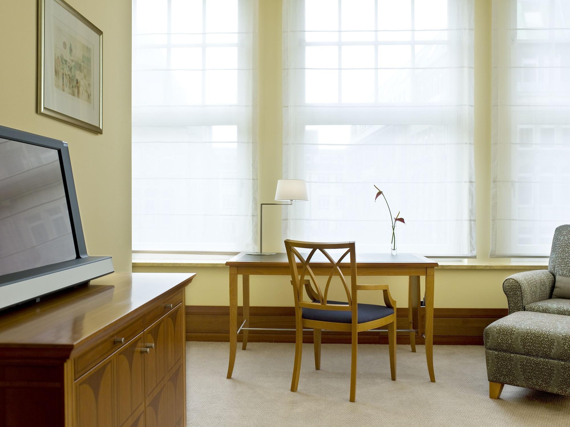 Hotel Conrad Hamburgo Exterior foto A room at the Harvard Center for African Studies