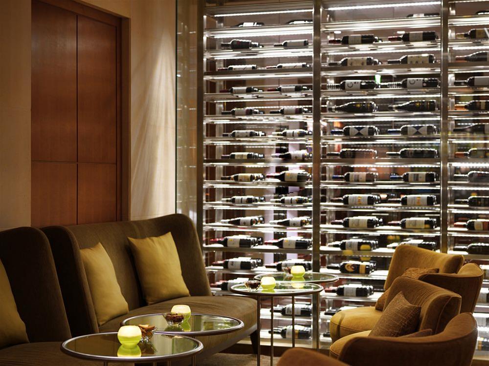 Hotel Conrad Hamburgo Exterior foto Wine rack
